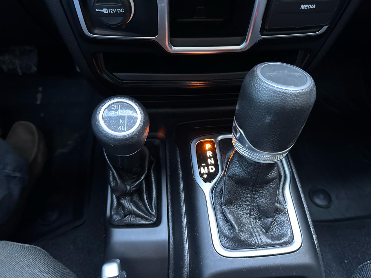 Jeep Gladiator Willys Sport 4x4 2022