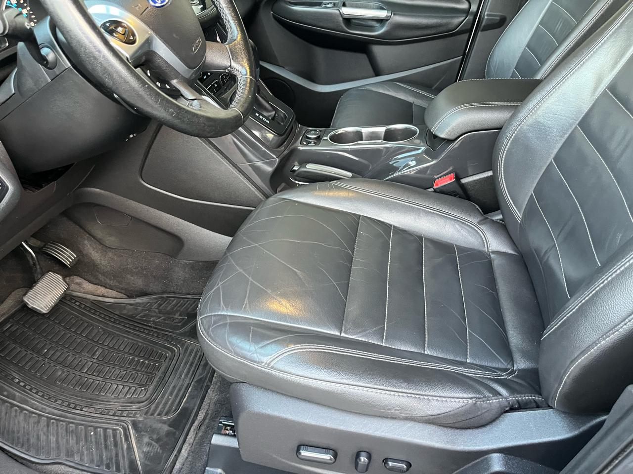 Ford Escape FWD 4dr Titanium 2015