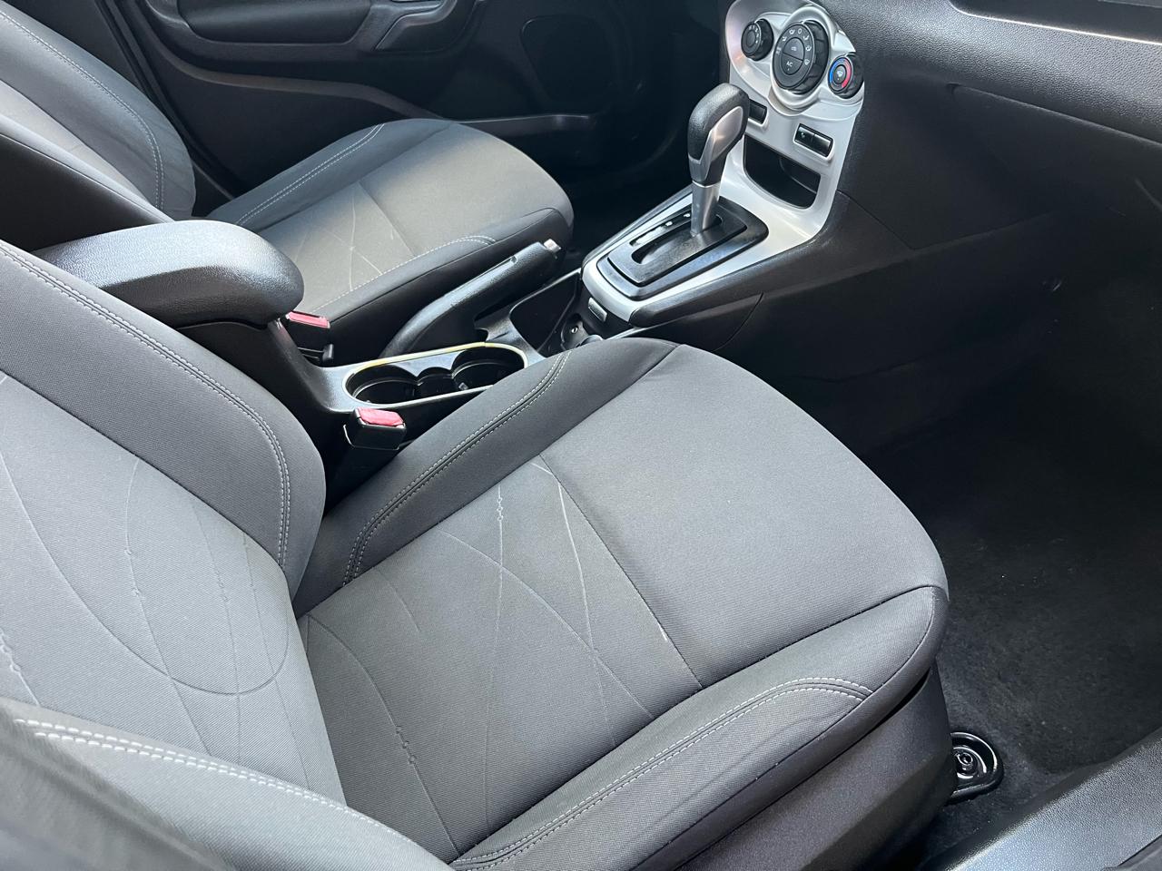 Ford Fiesta 5dr HB SE 2016