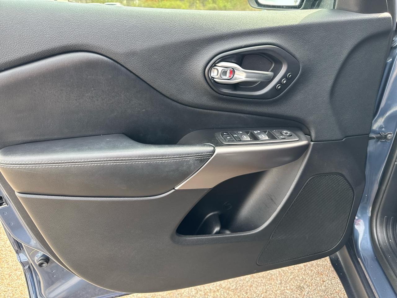 Jeep Cherokee Limited FWD 2019