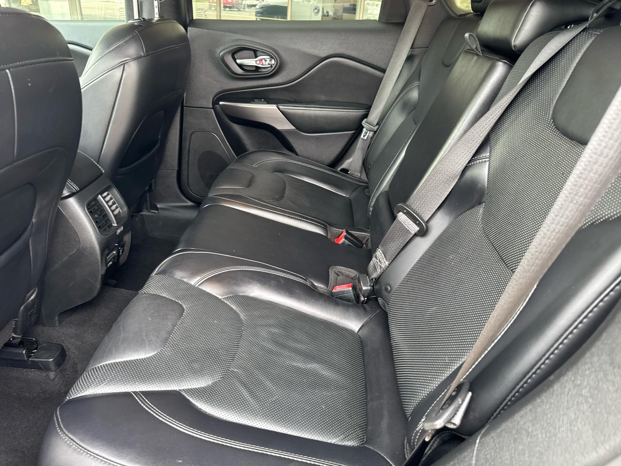 Jeep Cherokee Limited FWD 2019