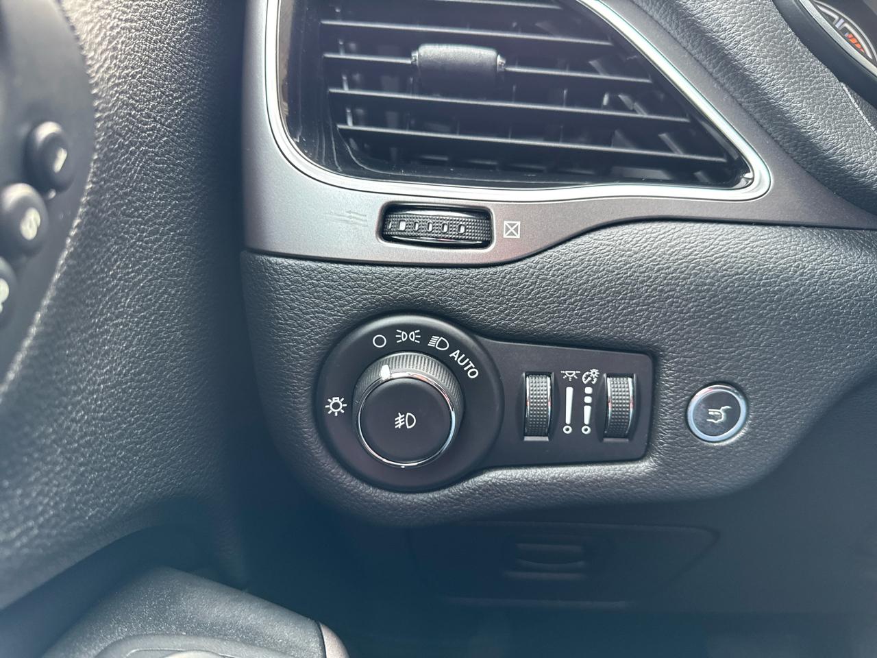 Jeep Cherokee Limited FWD 2019