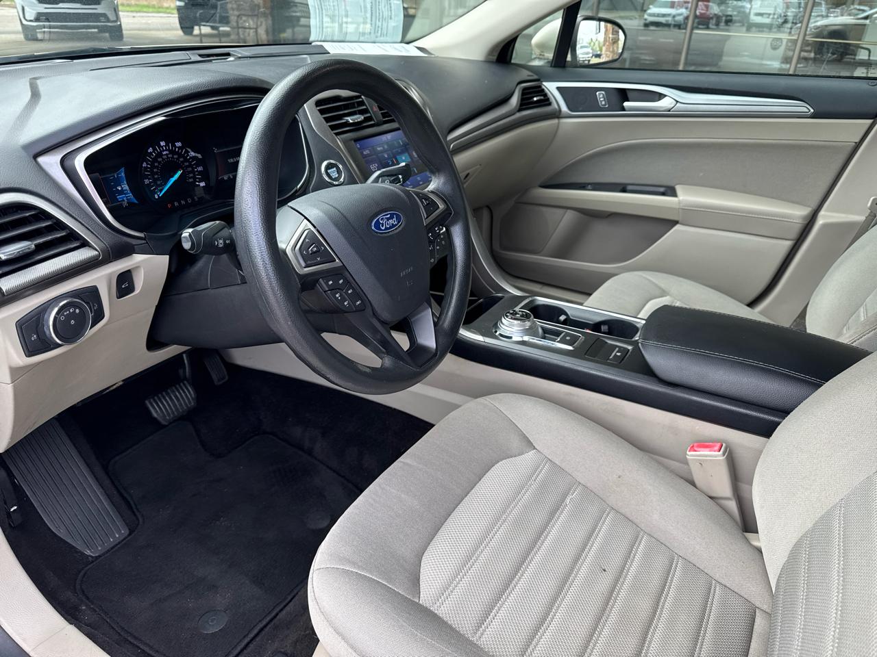 Ford Fusion SE FWD 2019