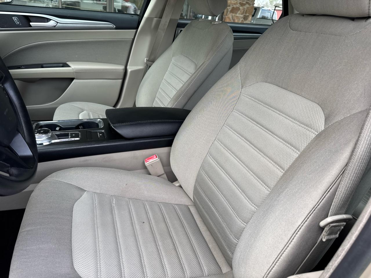 Ford Fusion SE FWD 2019