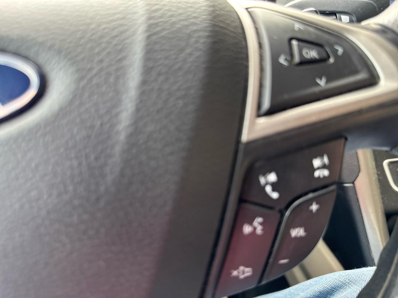 Ford Fusion SE FWD 2019