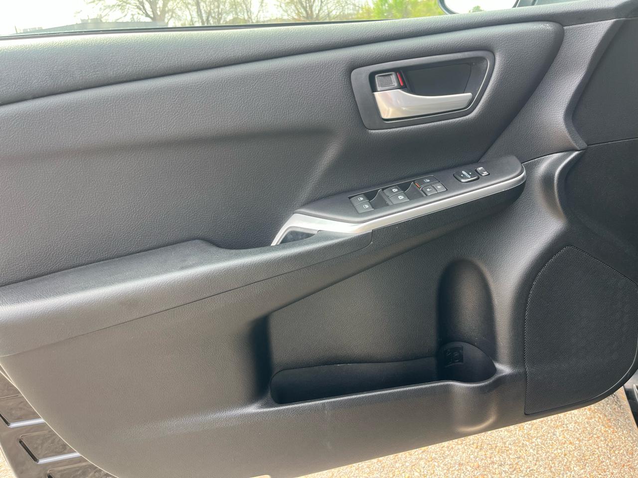 Toyota Camry SE 4D Sedan 2017