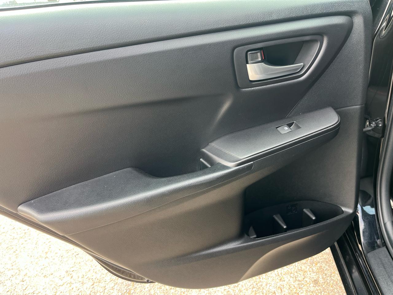 Toyota Camry SE 4D Sedan 2017