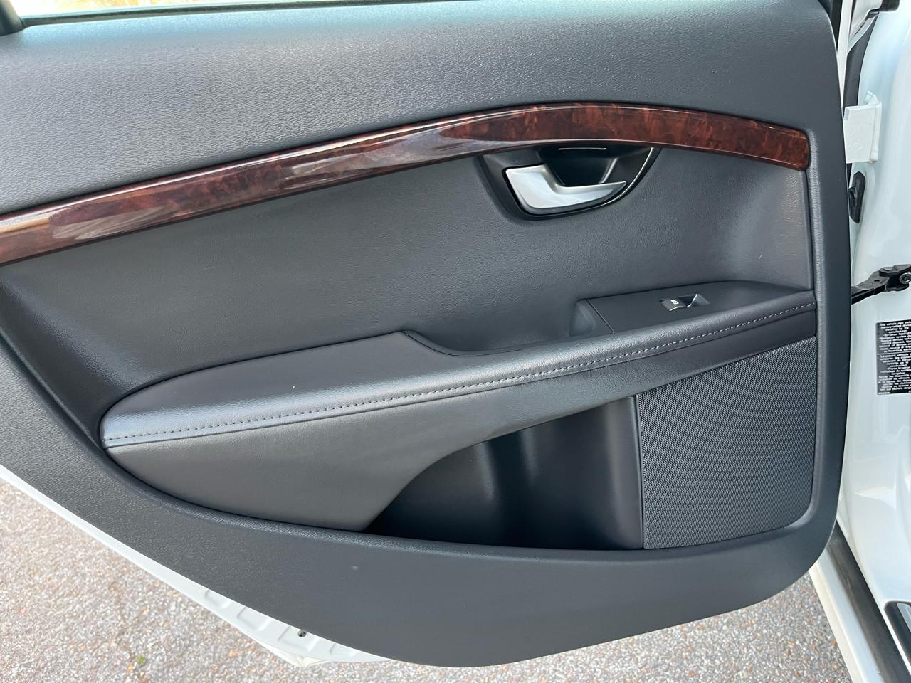 Volvo S80 4dr Sdn T6 Platinum AWD 2015