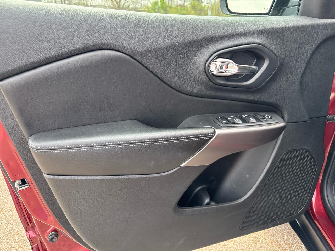 Jeep Cherokee Latitude FWD 2019