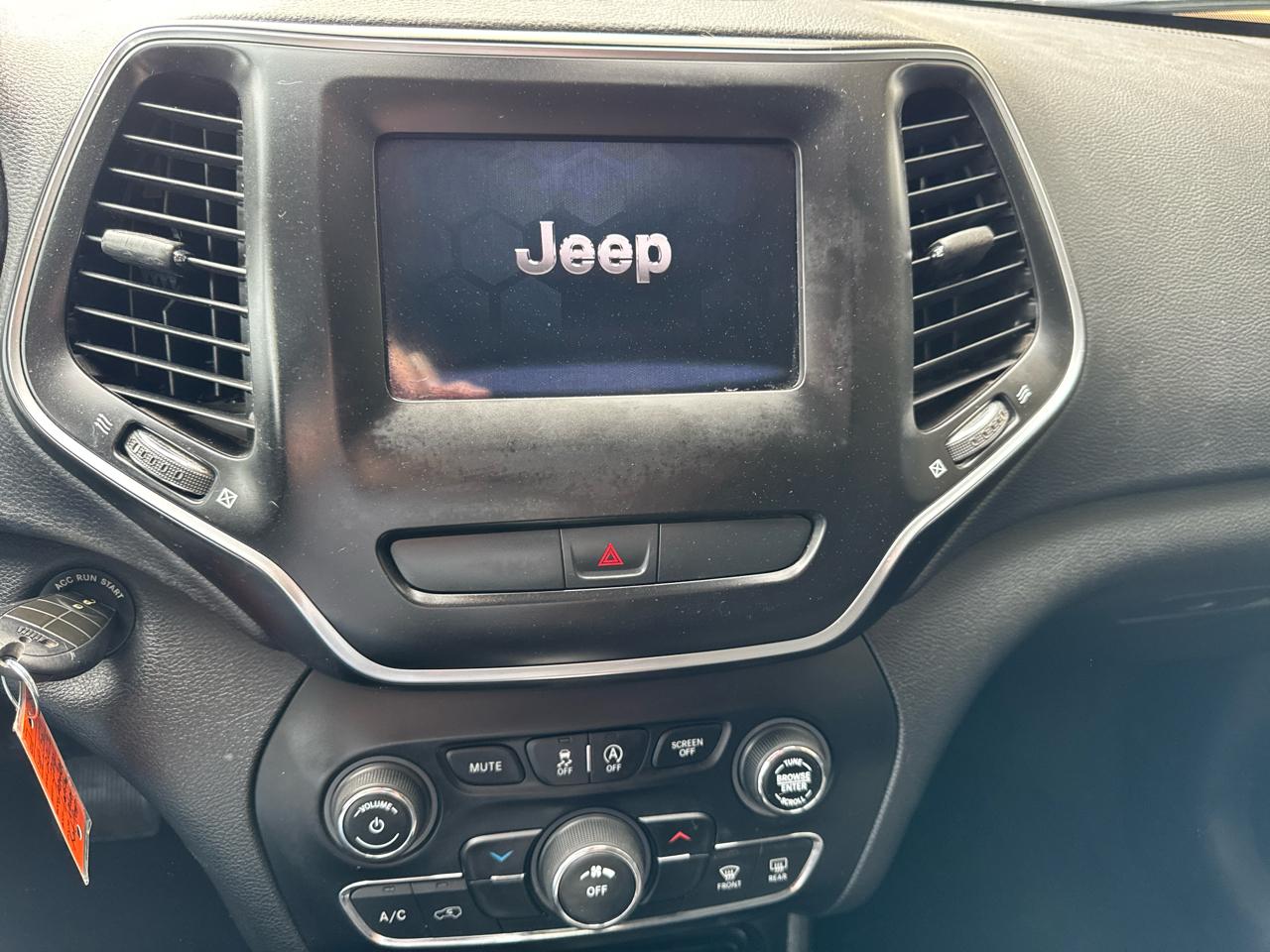 Jeep Cherokee Latitude FWD 2019