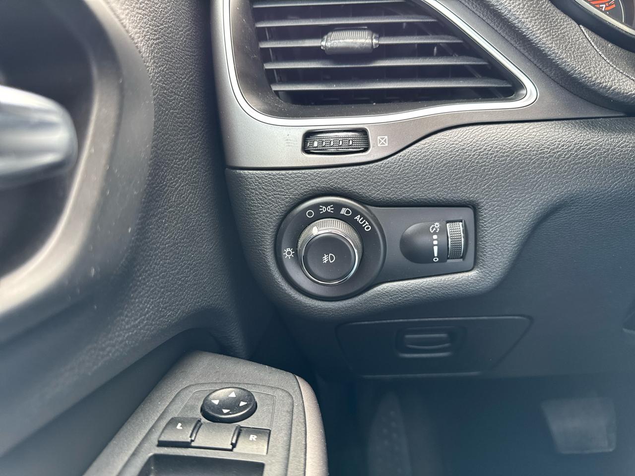 Jeep Cherokee Latitude FWD 2019