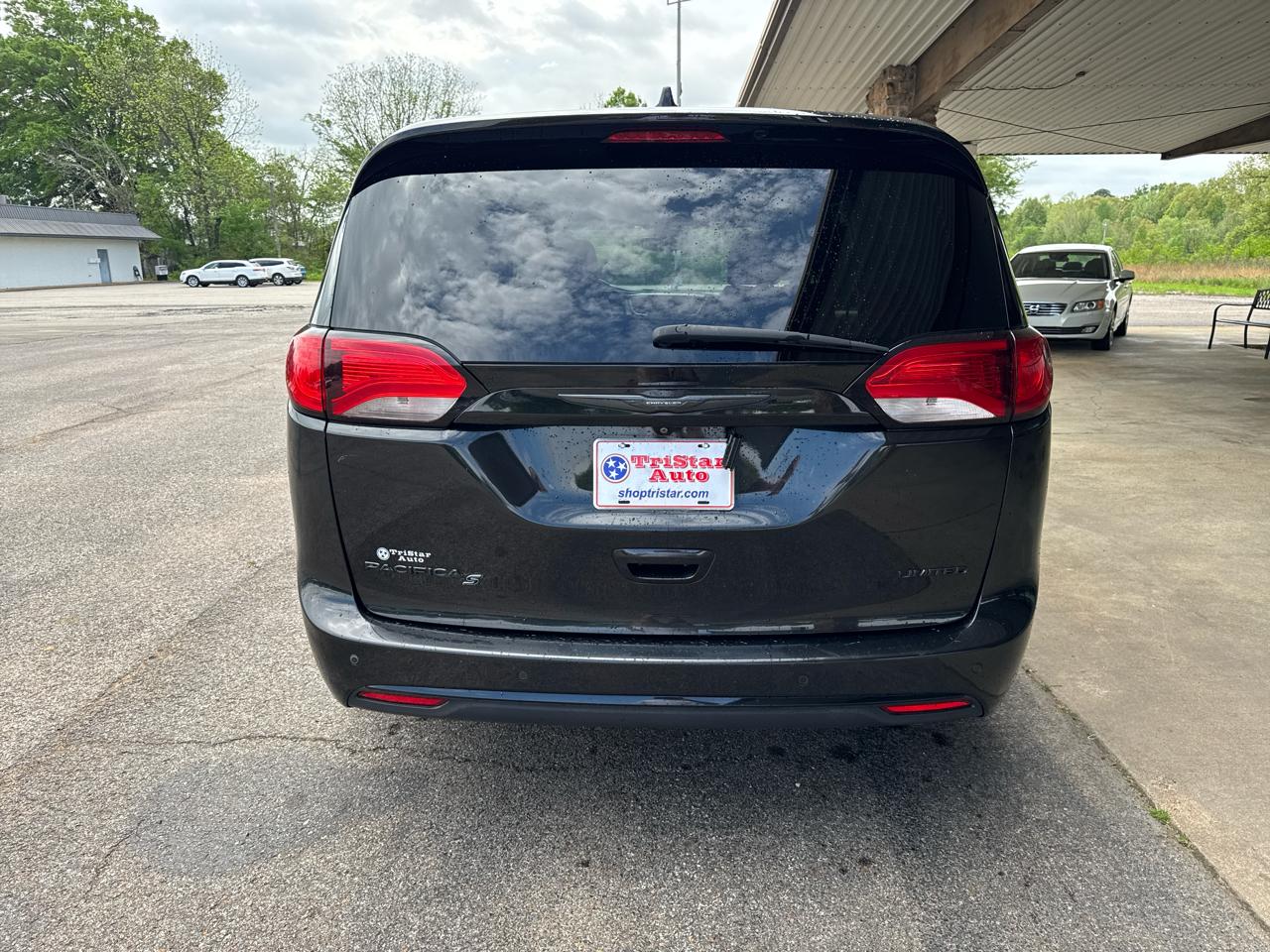 Chrysler Pacifica Limited FWD 2019