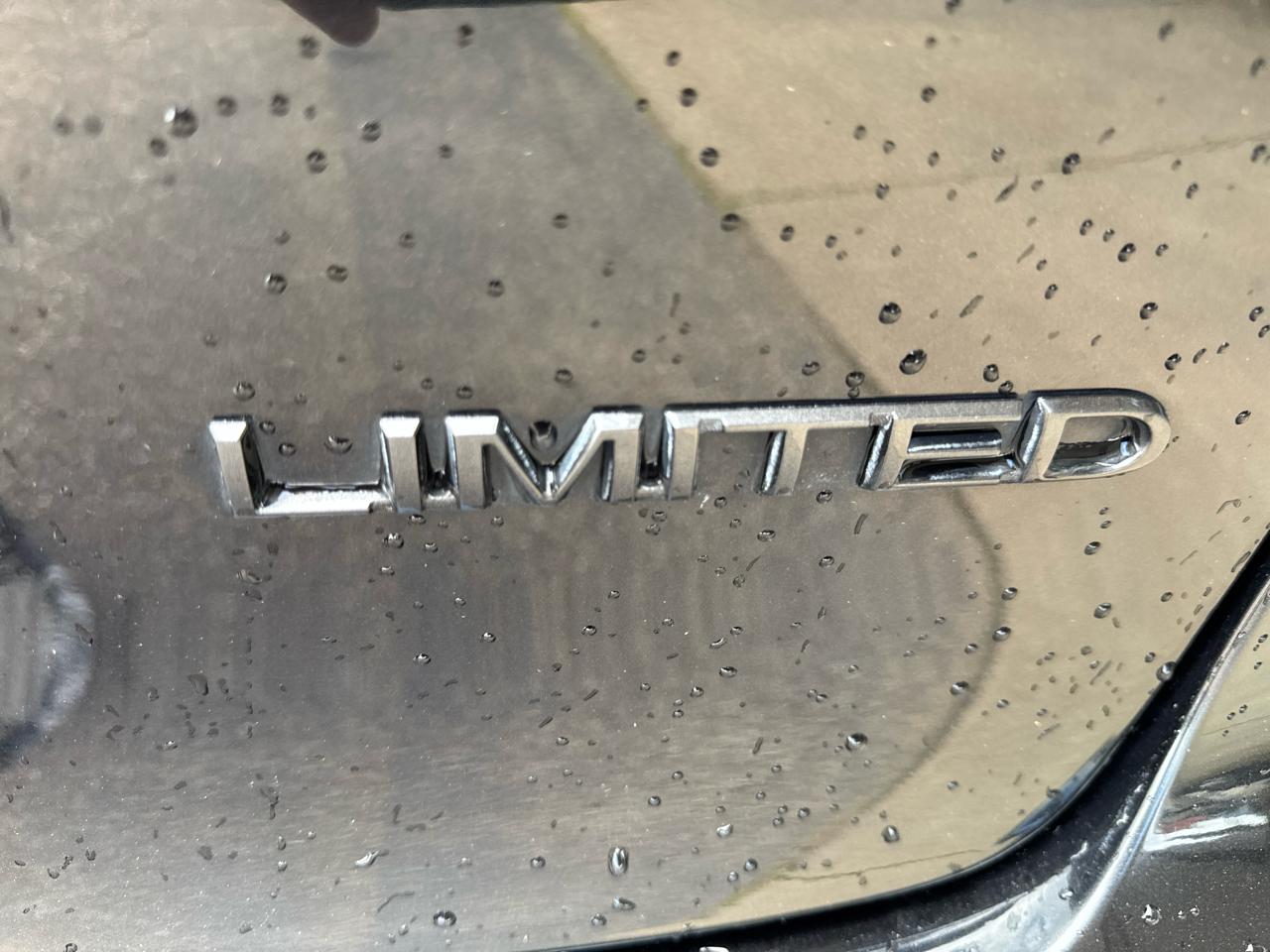 Chrysler Pacifica Limited FWD 2019