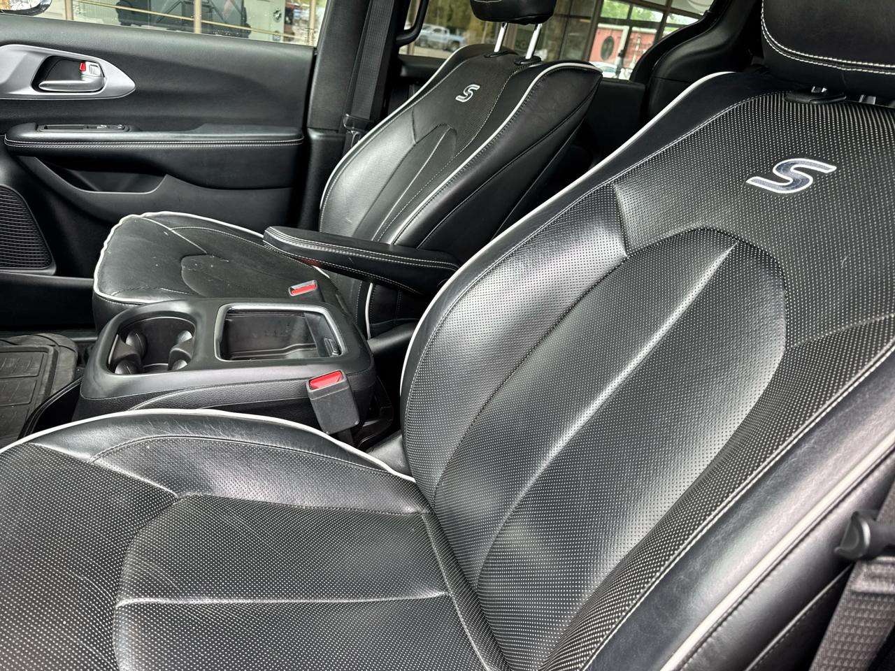 Chrysler Pacifica Limited FWD 2019