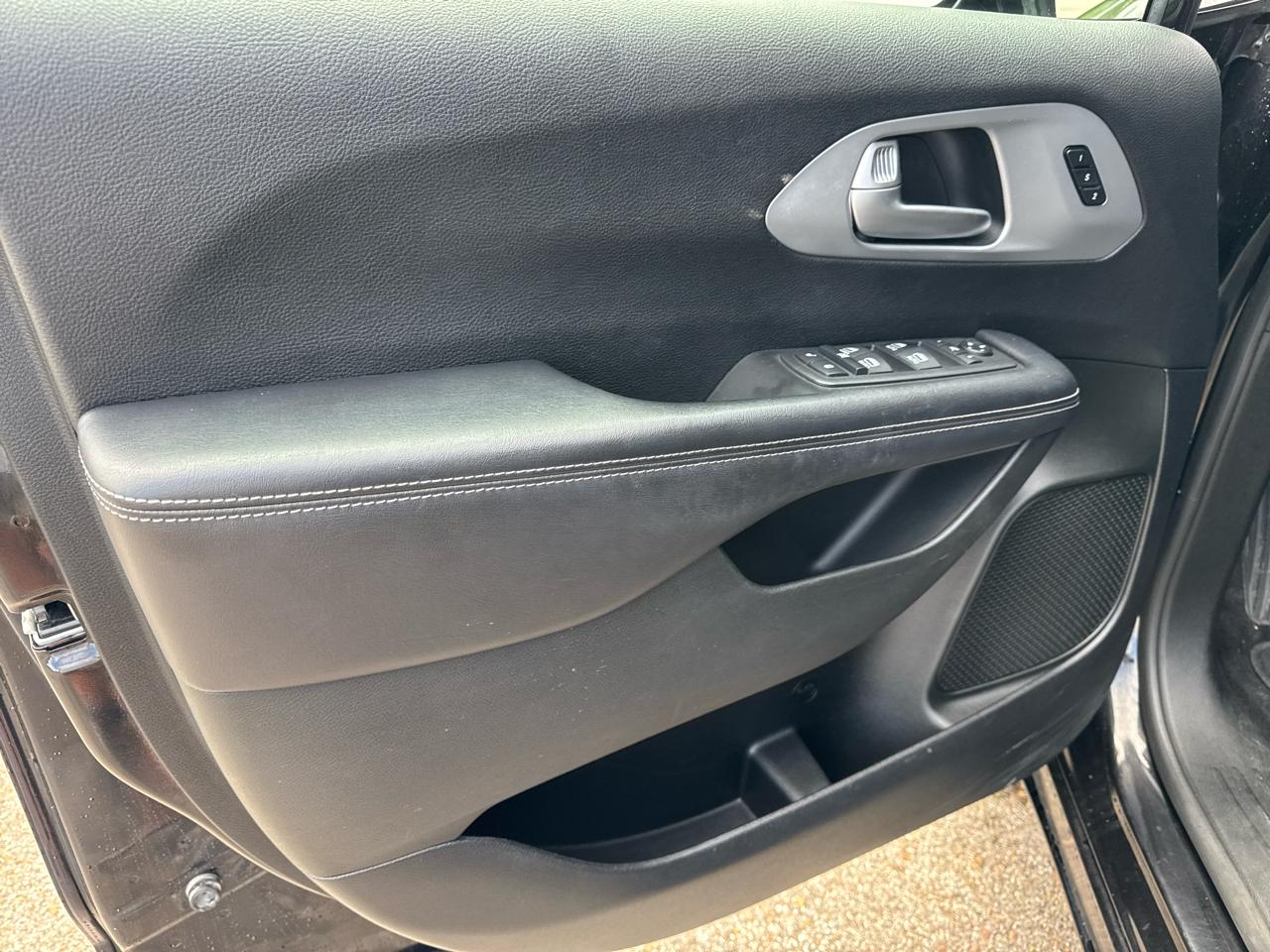 Chrysler Pacifica Limited FWD 2019