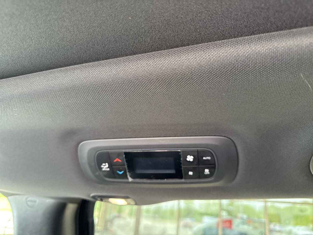 Chrysler Pacifica Limited FWD 2019