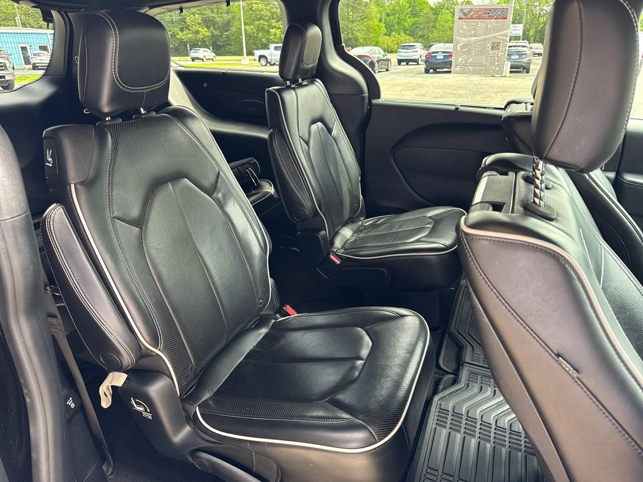 Chrysler Pacifica Limited FWD 2019