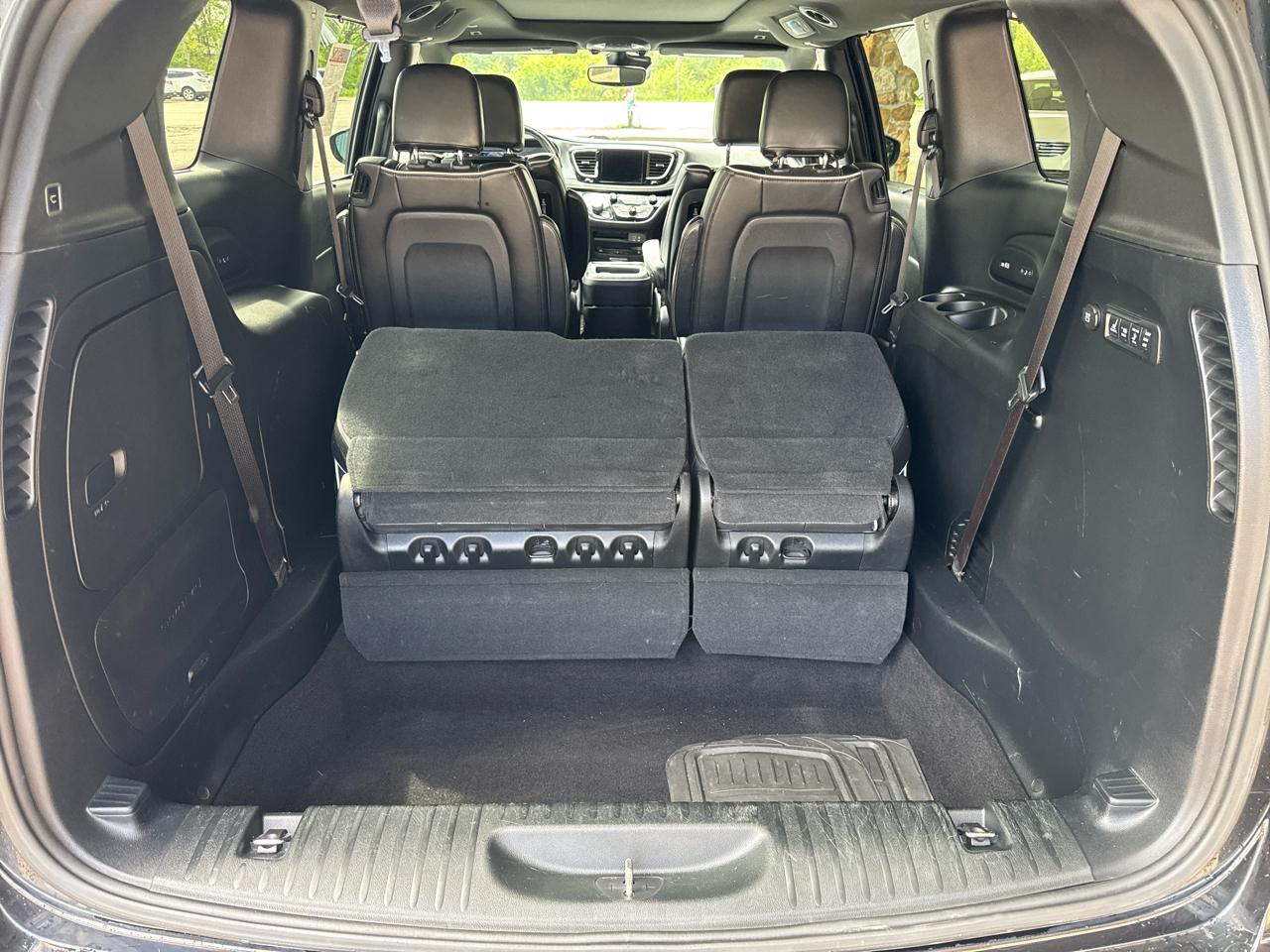 Chrysler Pacifica Limited FWD 2019
