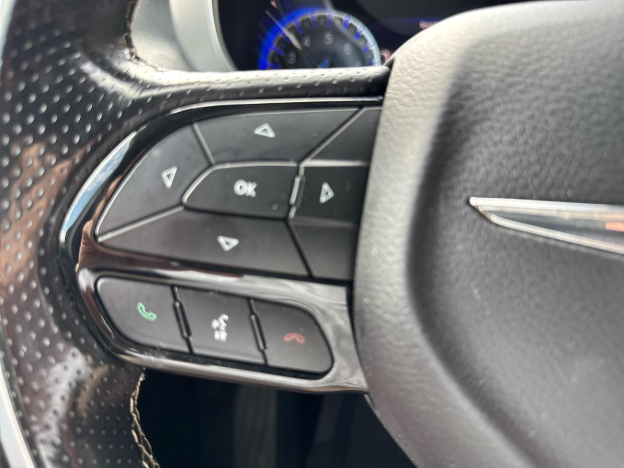 Chrysler Pacifica Limited FWD 2019