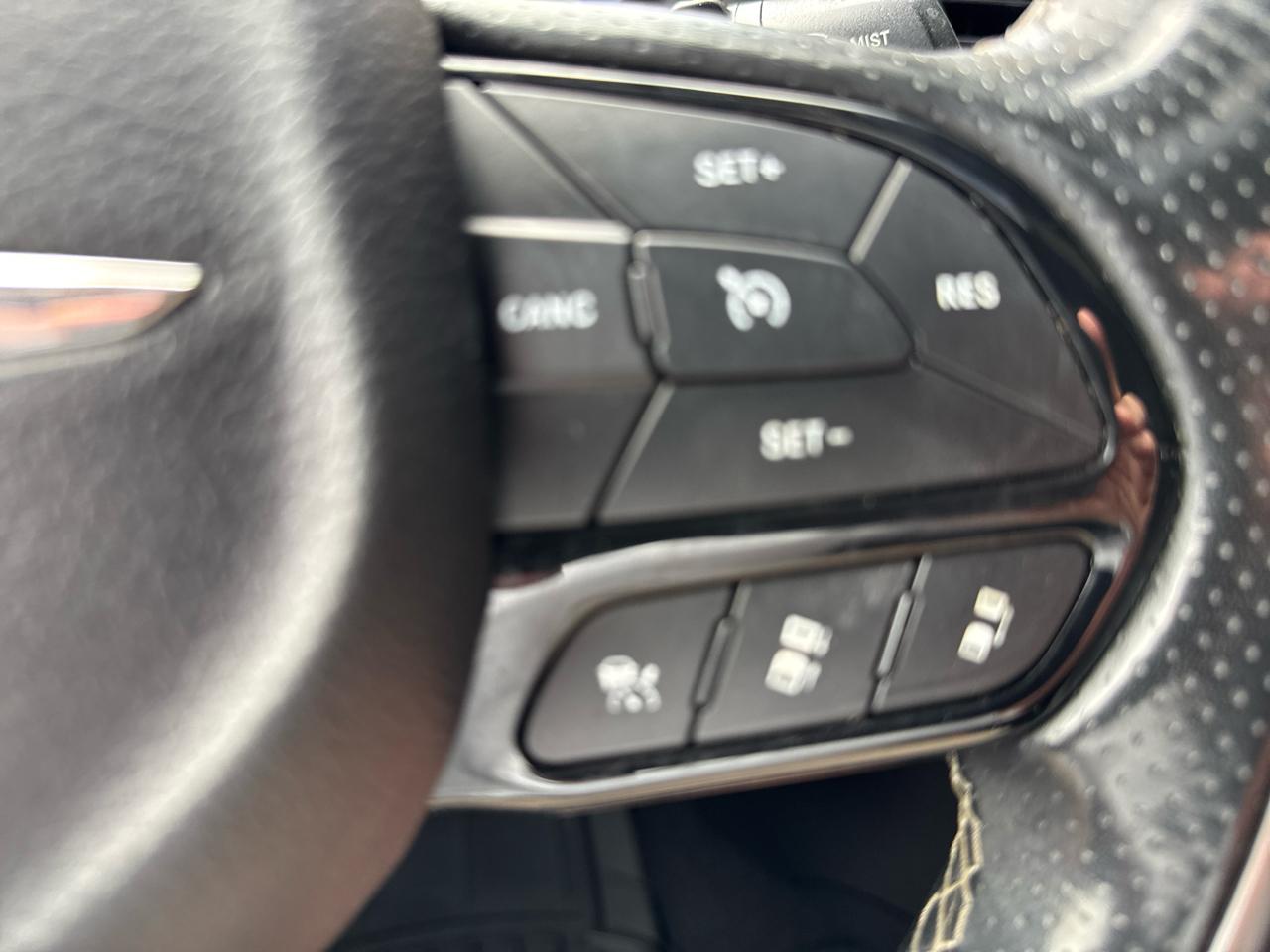 Chrysler Pacifica Limited FWD 2019