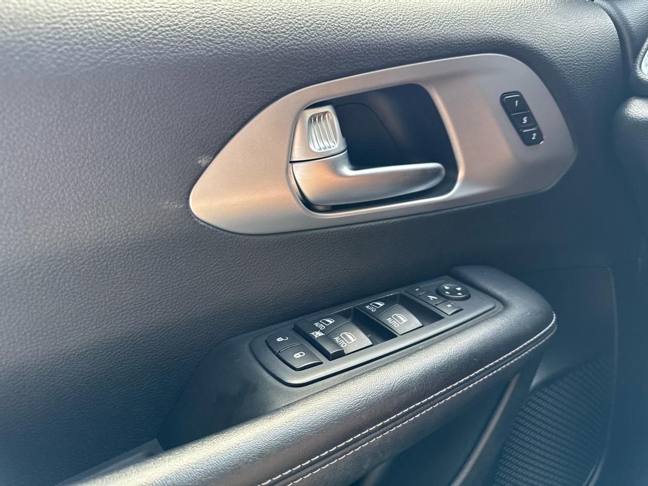 Chrysler Pacifica Limited FWD 2019