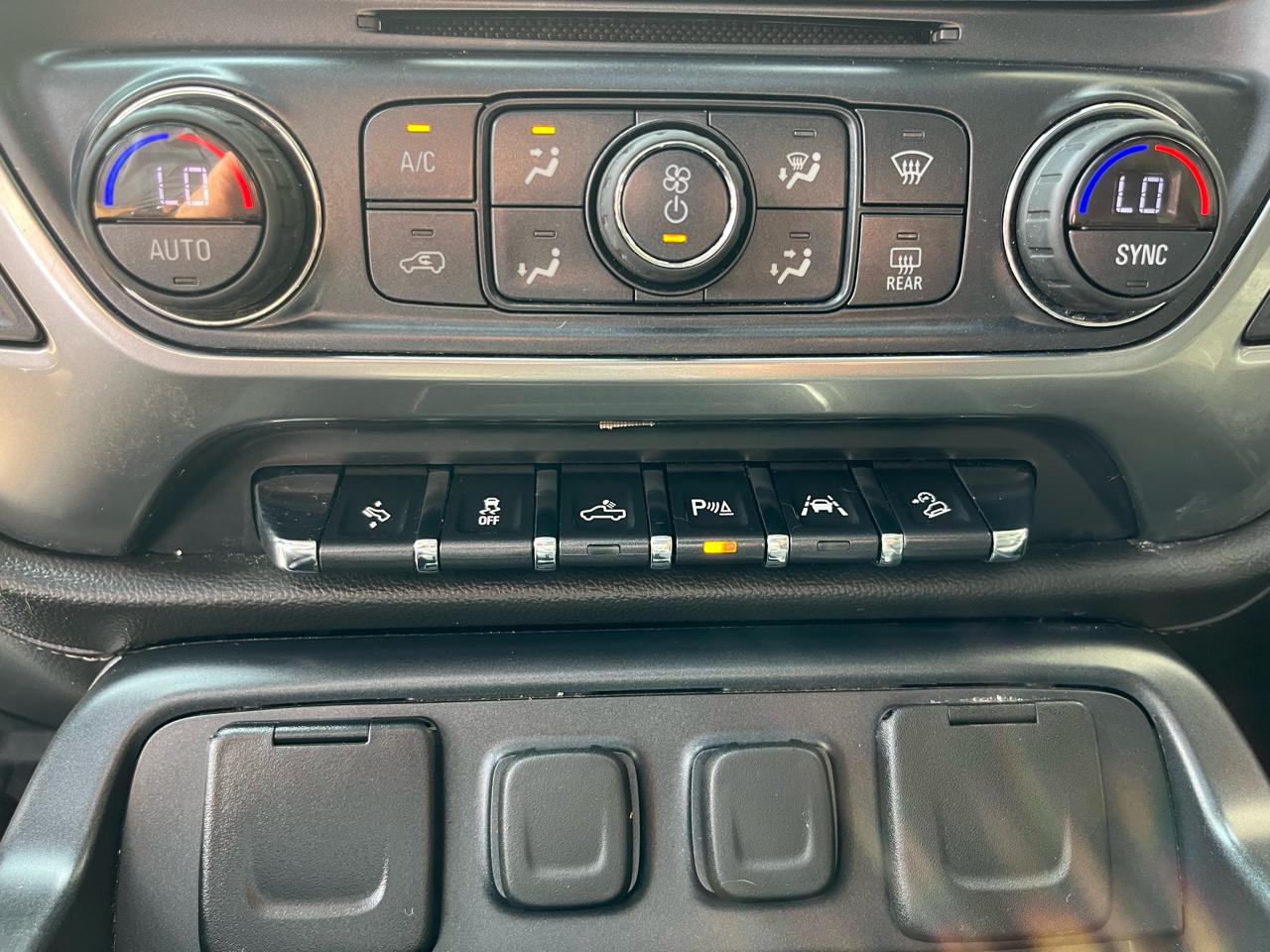 Chevrolet Silverado 1500 LTZ Crew Cab 4WD SWB 2018