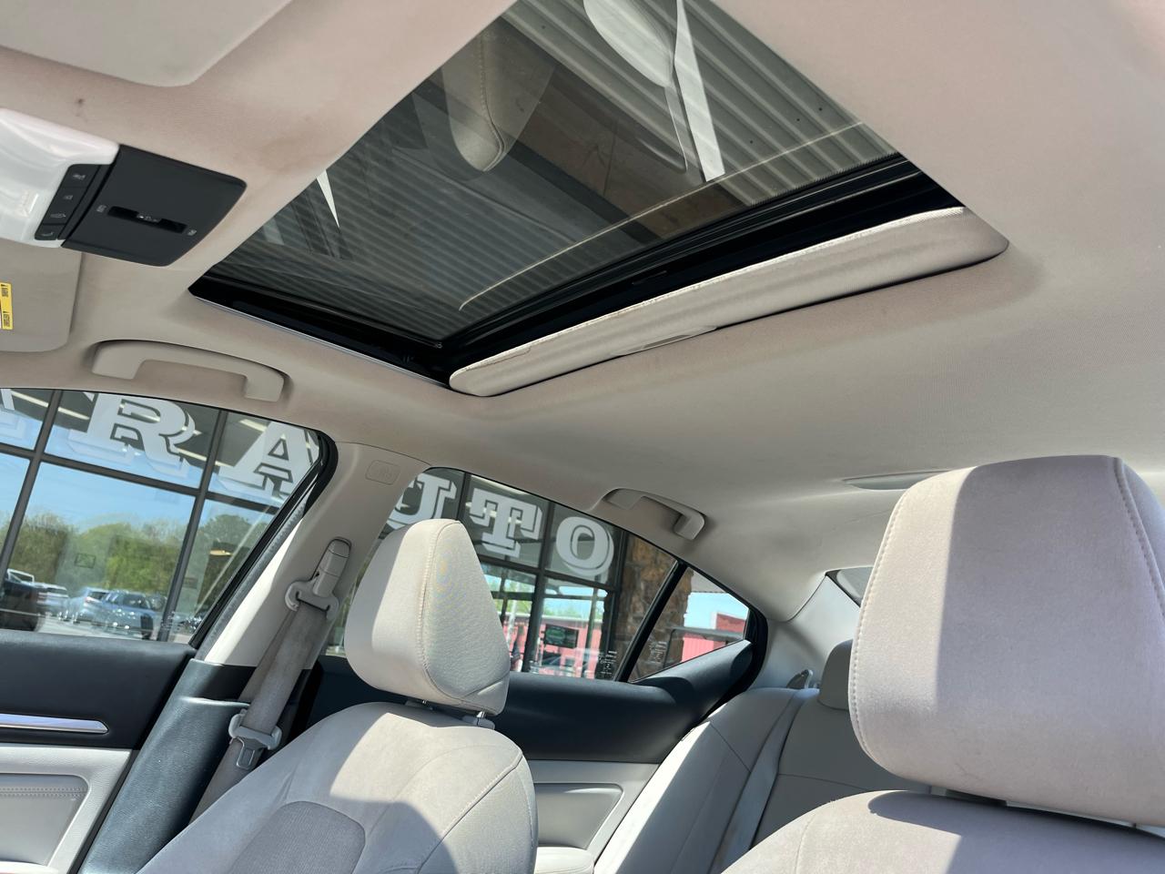 Nissan Altima 2.5 SV Sedan 2019