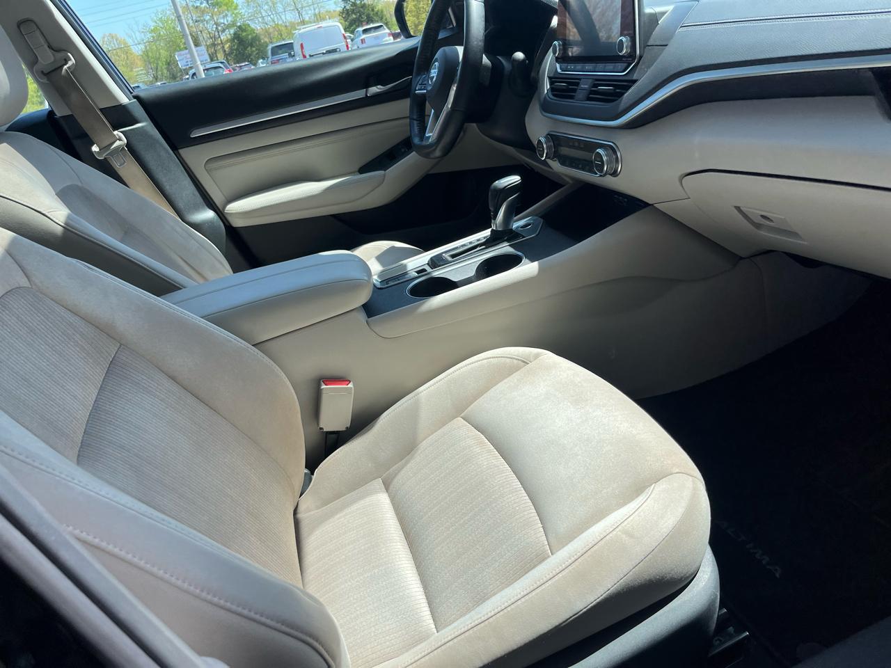 Nissan Altima 2.5 SV Sedan 2019