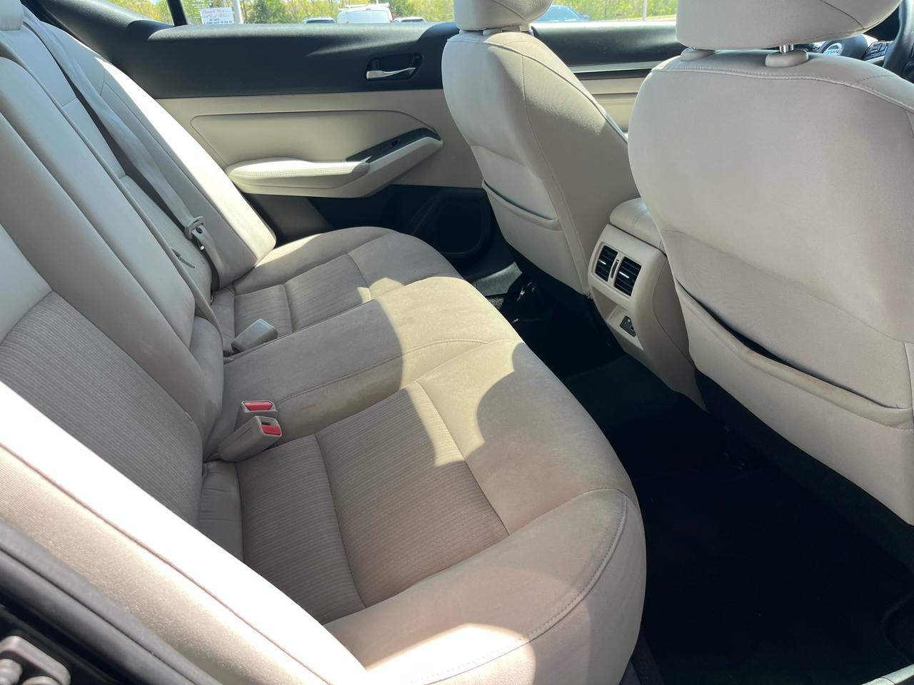 Nissan Altima 2.5 SV Sedan 2019