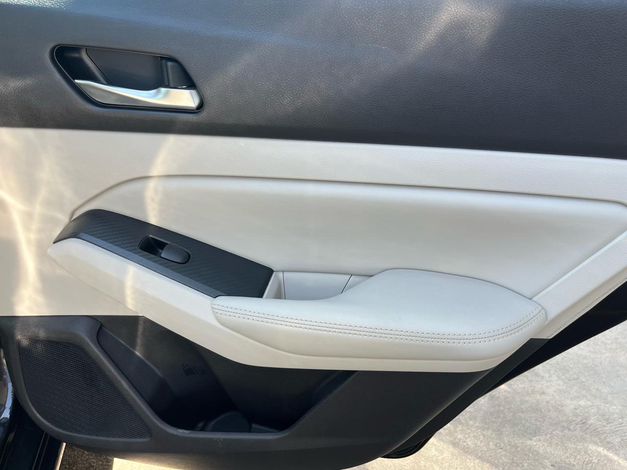 Nissan Altima 2.5 SV Sedan 2019