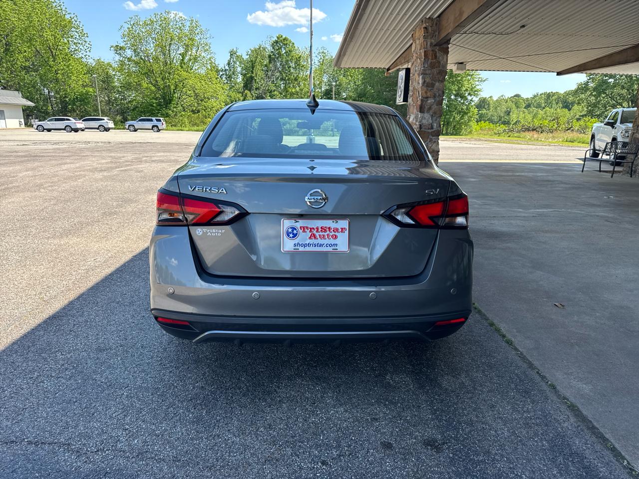 Nissan Versa SV CVT 2021