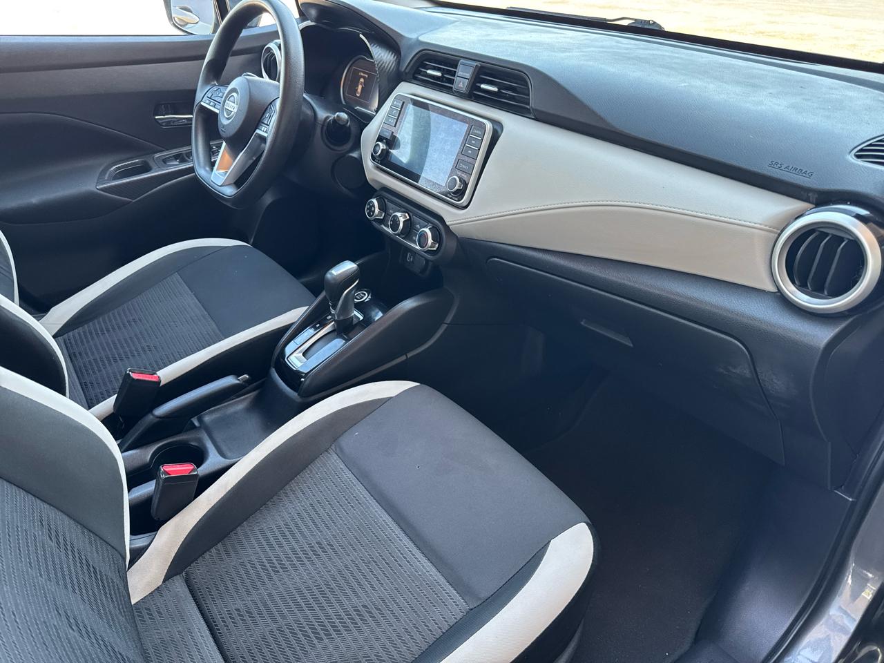 Nissan Versa SV CVT 2021