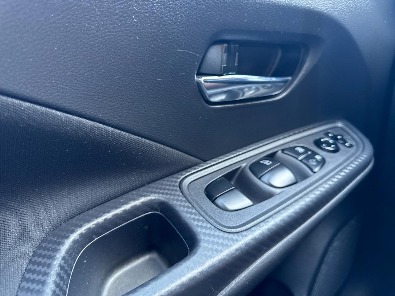 Nissan Versa SV CVT 2021