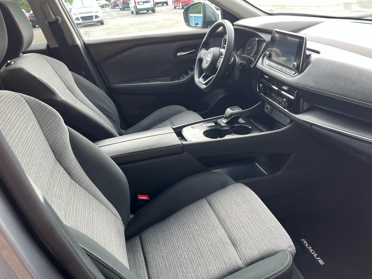 Nissan Rogue FWD SV 2022