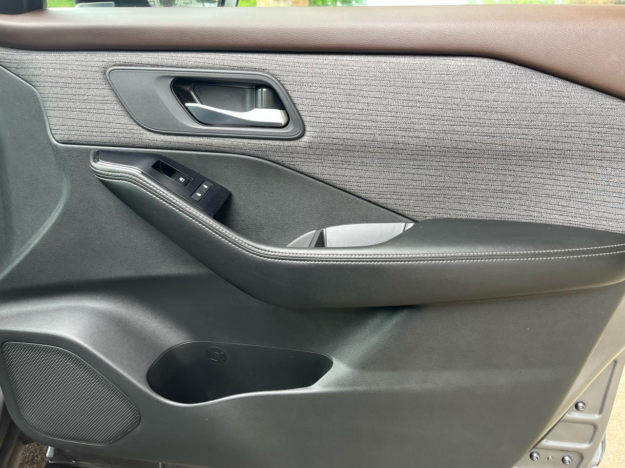 Nissan Rogue FWD SV 2022