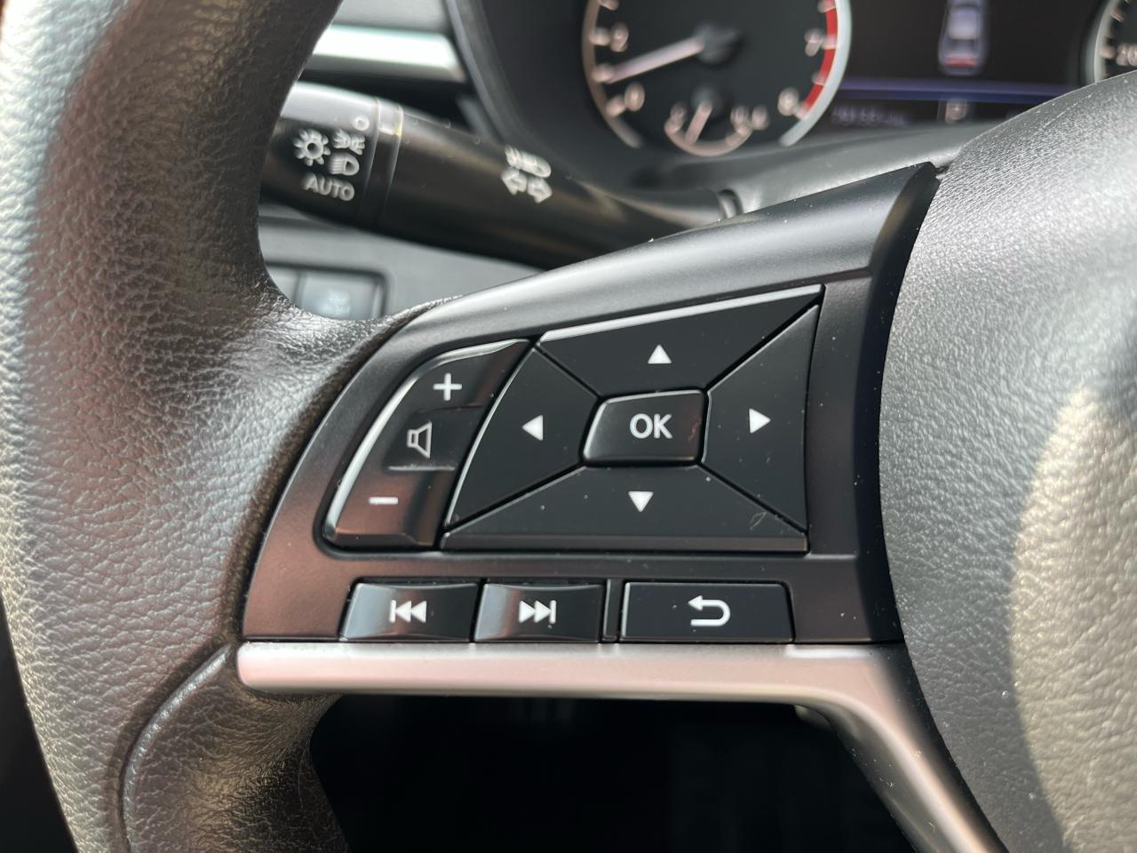 Nissan Altima 2.5 SV Sedan 2022