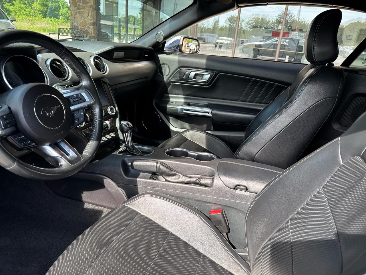 Ford Mustang EcoBoost Convertible 2021