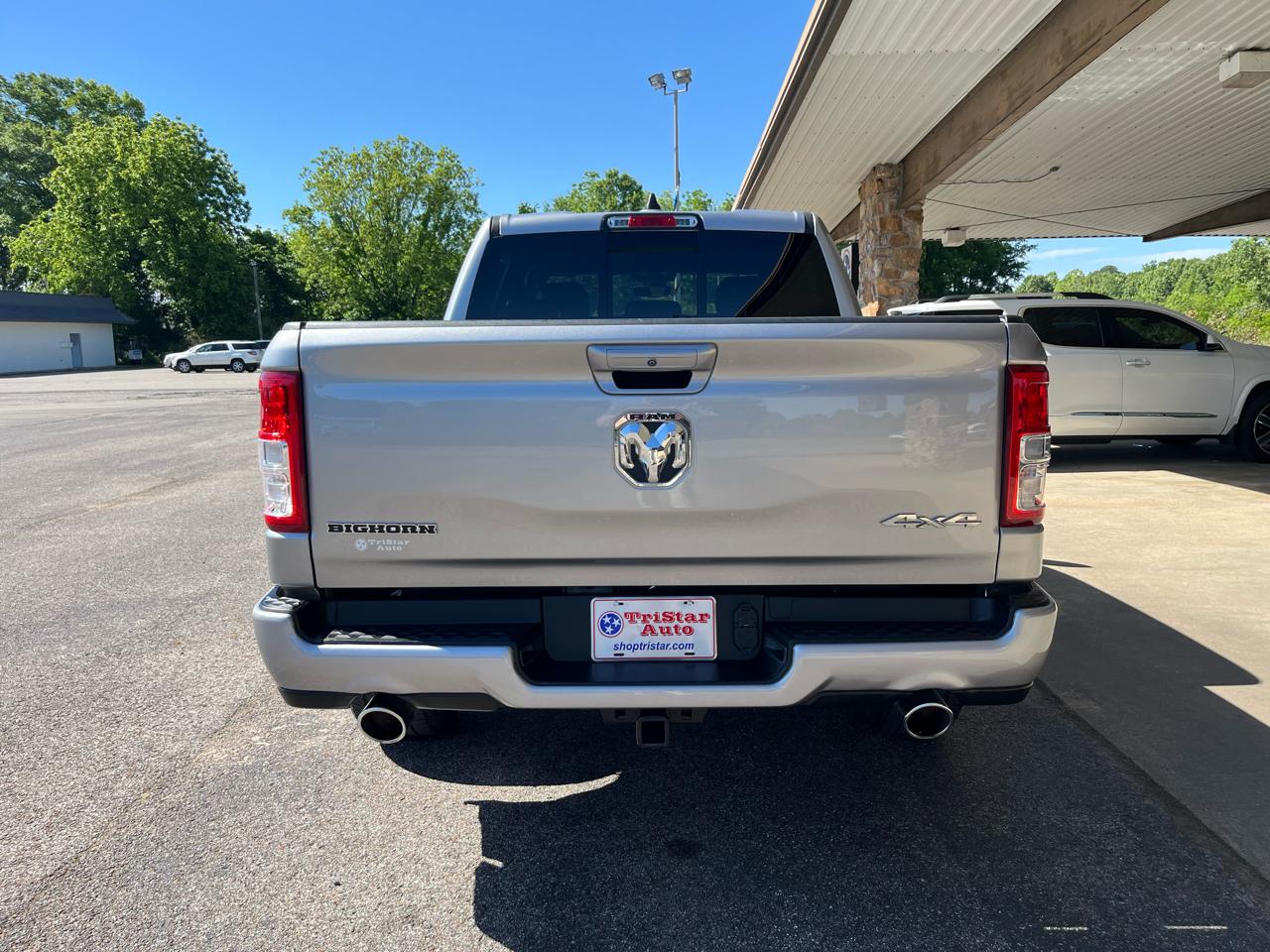 RAM 1500 Big Horn 4x4 Crew Cab 5'7" Box 2022