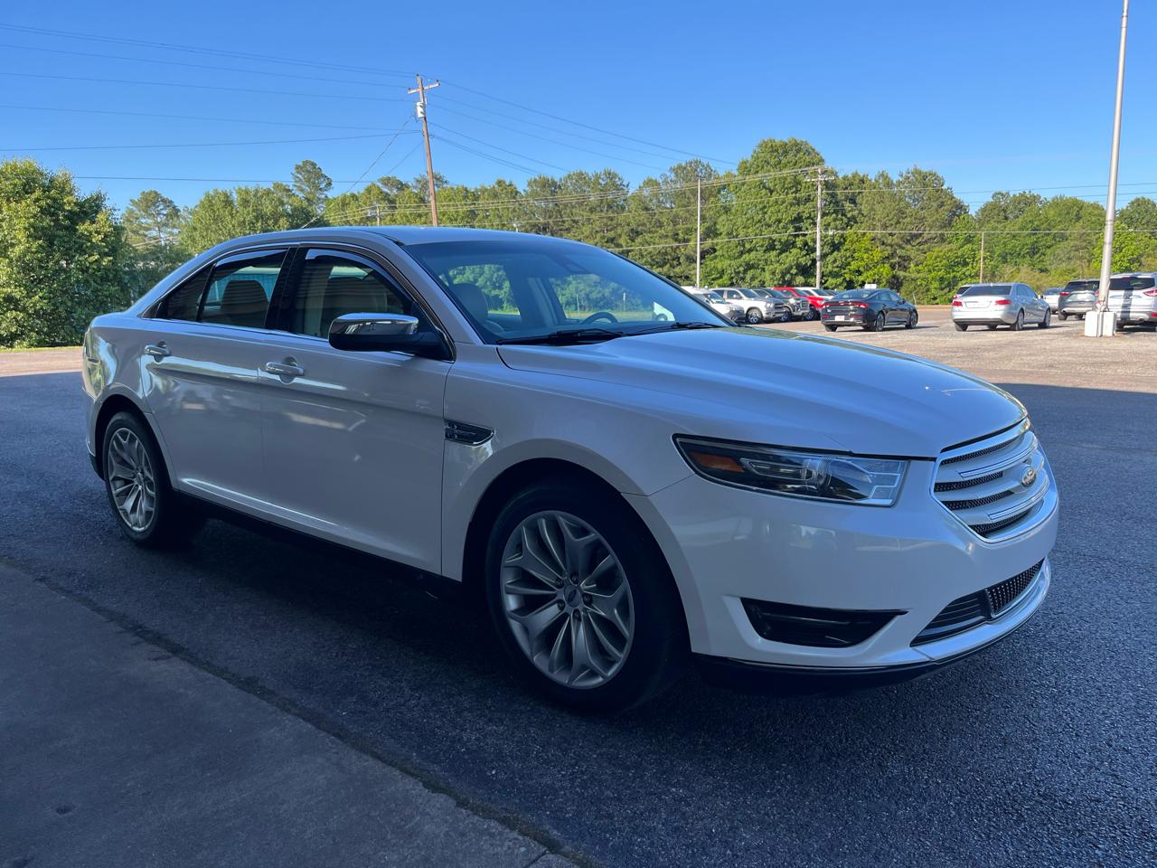 Ford Taurus Limited FWD 2018