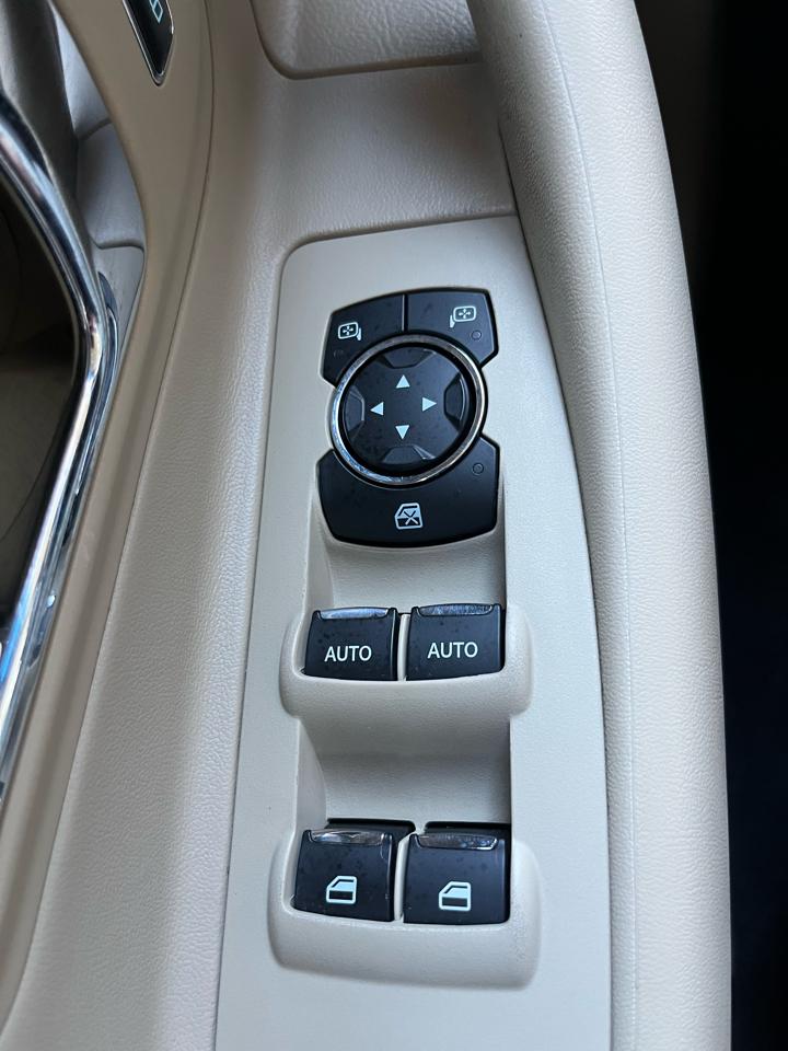Ford Taurus Limited FWD 2018
