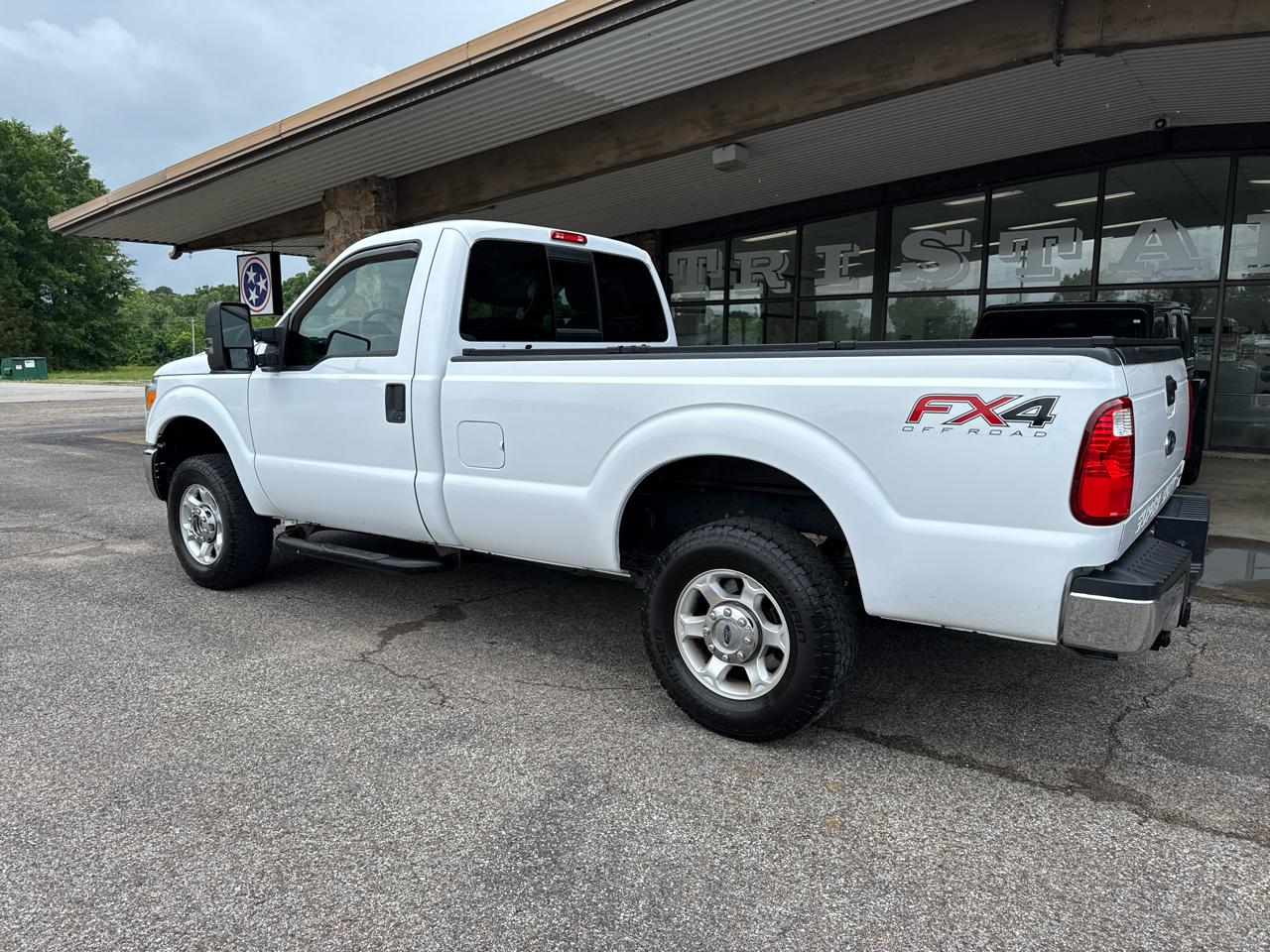 Ford Super Duty F-250 SRW XL 4WD Reg Cab 8' Box 2016