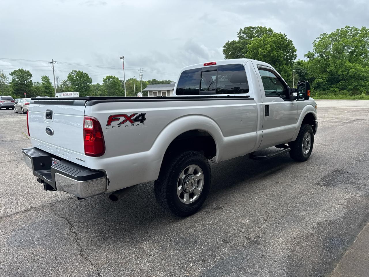 Ford Super Duty F-250 SRW XL 4WD Reg Cab 8' Box 2016