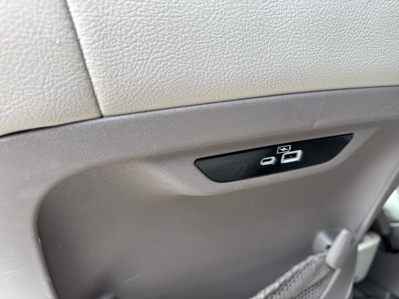 Chrysler Pacifica Touring L FWD 2021