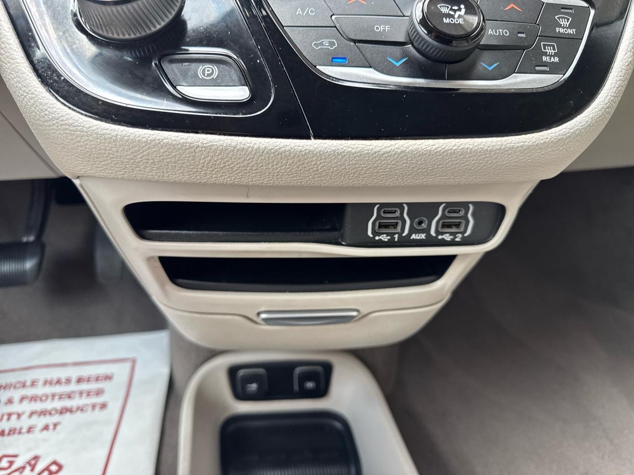 Chrysler Pacifica Touring L FWD 2021