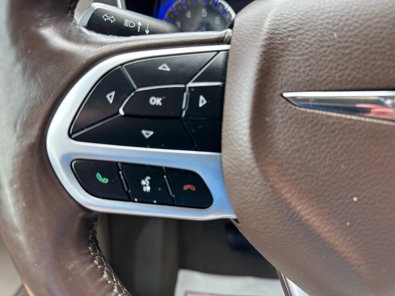 Chrysler Pacifica Touring L FWD 2021