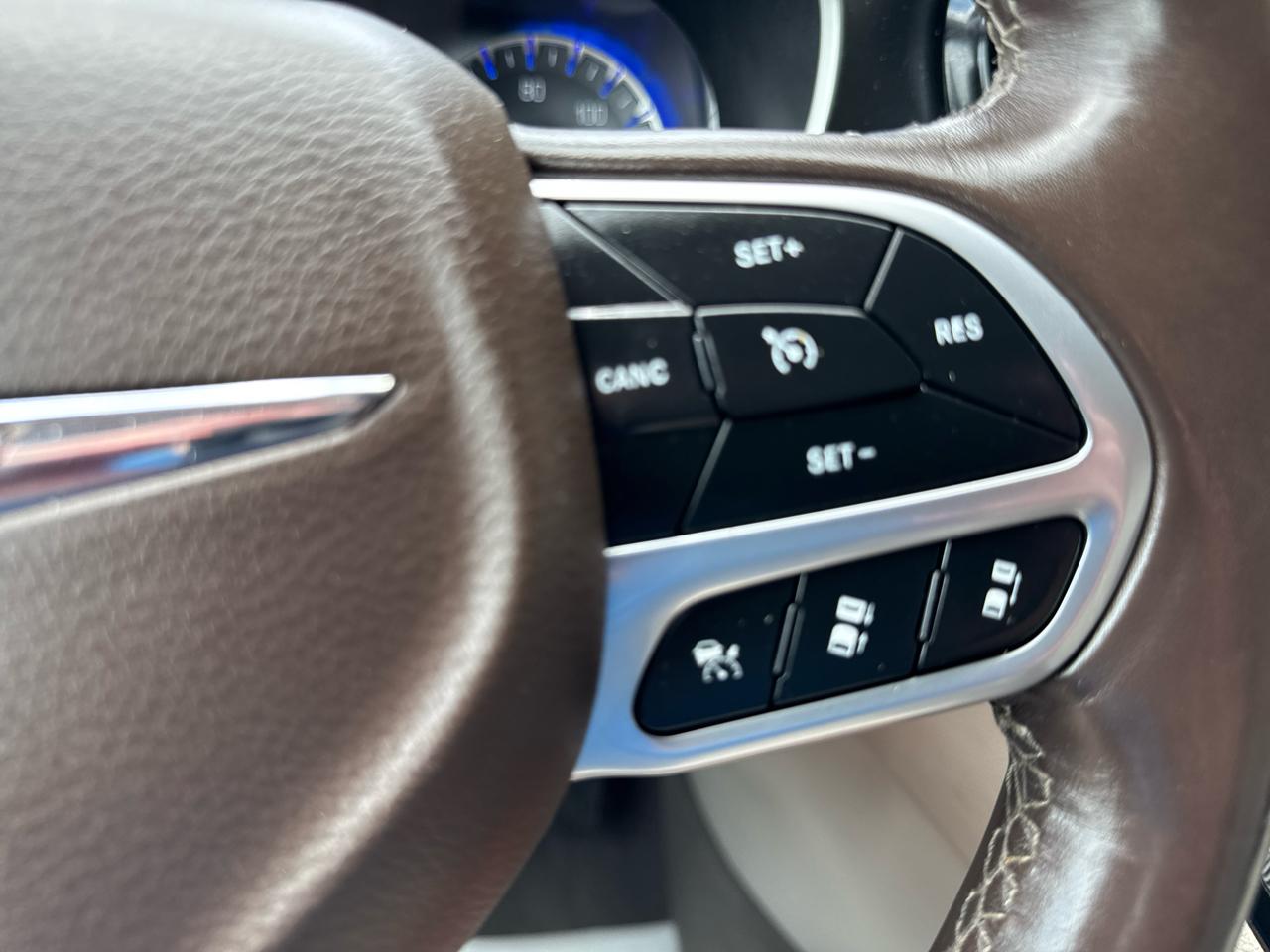 Chrysler Pacifica Touring L FWD 2021