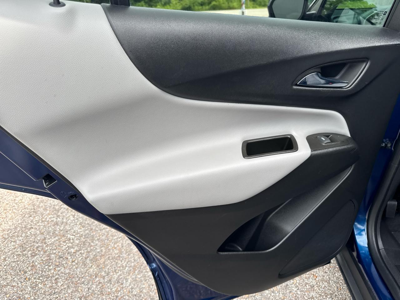 Chevrolet Equinox FWD 4dr LS w/1FL 2023