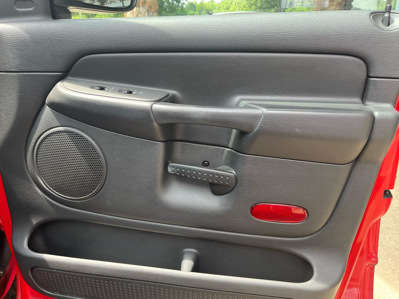 Dodge Ram 1500 SLT Quad Cab Short Bed 2WD 2003