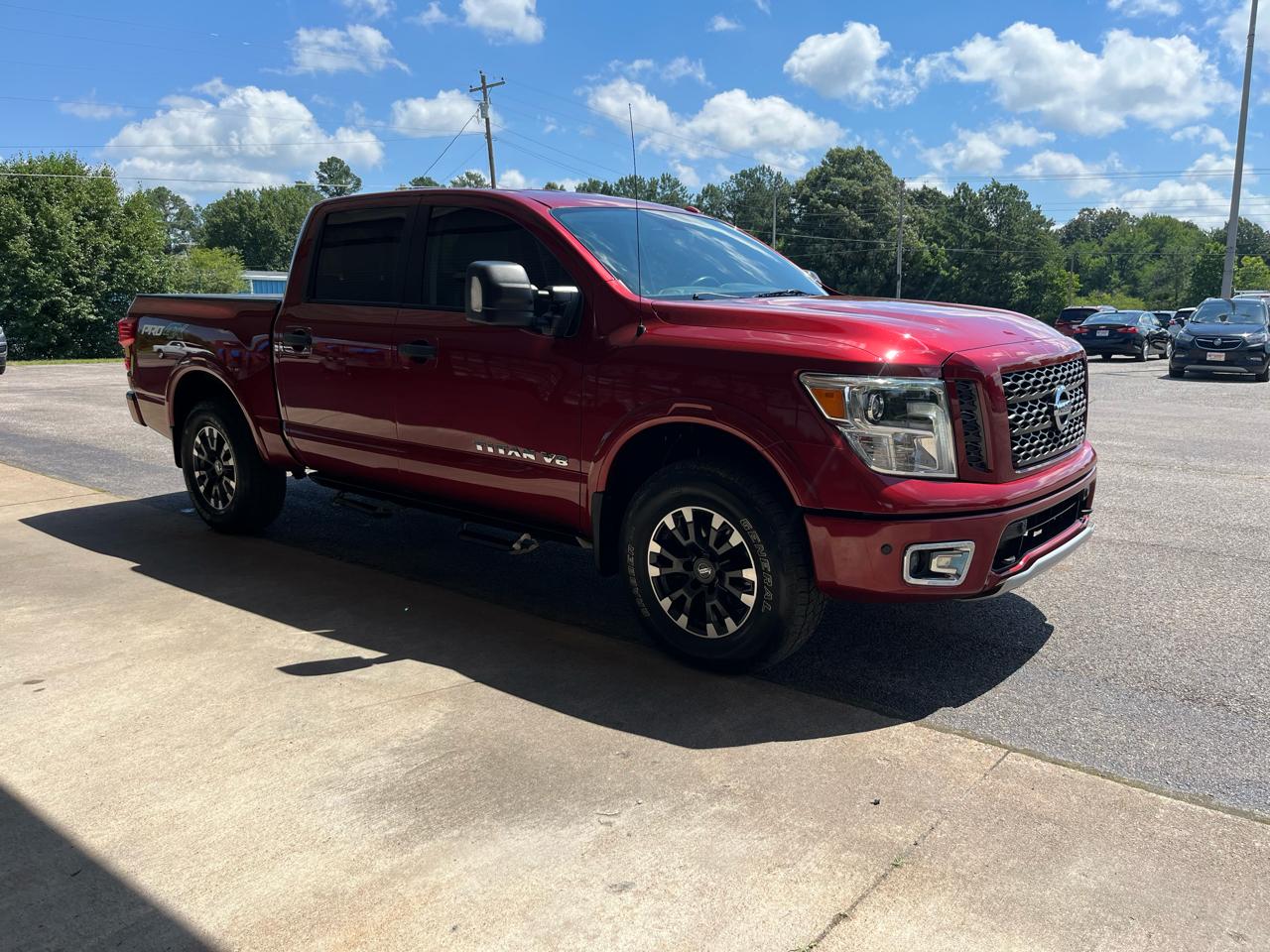 Nissan Titan 4x4 Crew Cab PRO-4X 2018
