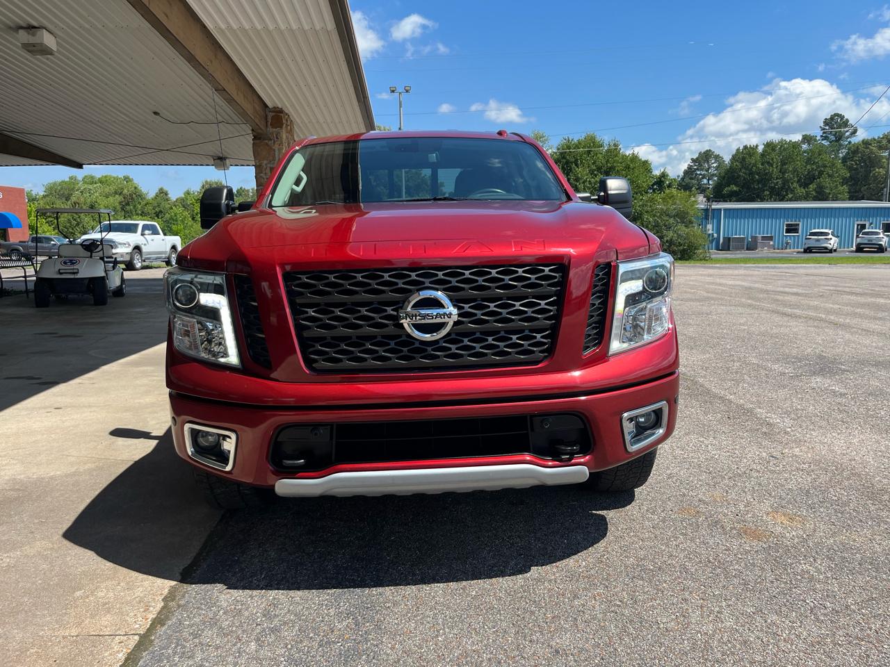 Nissan Titan 4x4 Crew Cab PRO-4X 2018